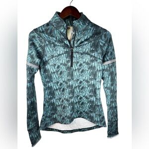 Shape athletic sweater with light reflective line on the zipper neck sleeves w S